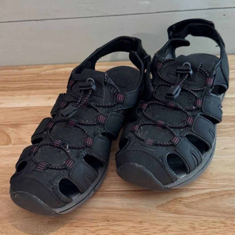 Khombu Women's Ashley Sandals Bungee Lacing Black with Pink Accents Size 8